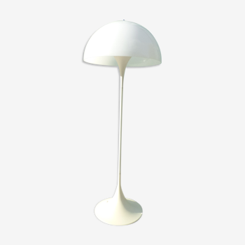 Lampadaire Verner Panton Panthella édition Louis Poulsen