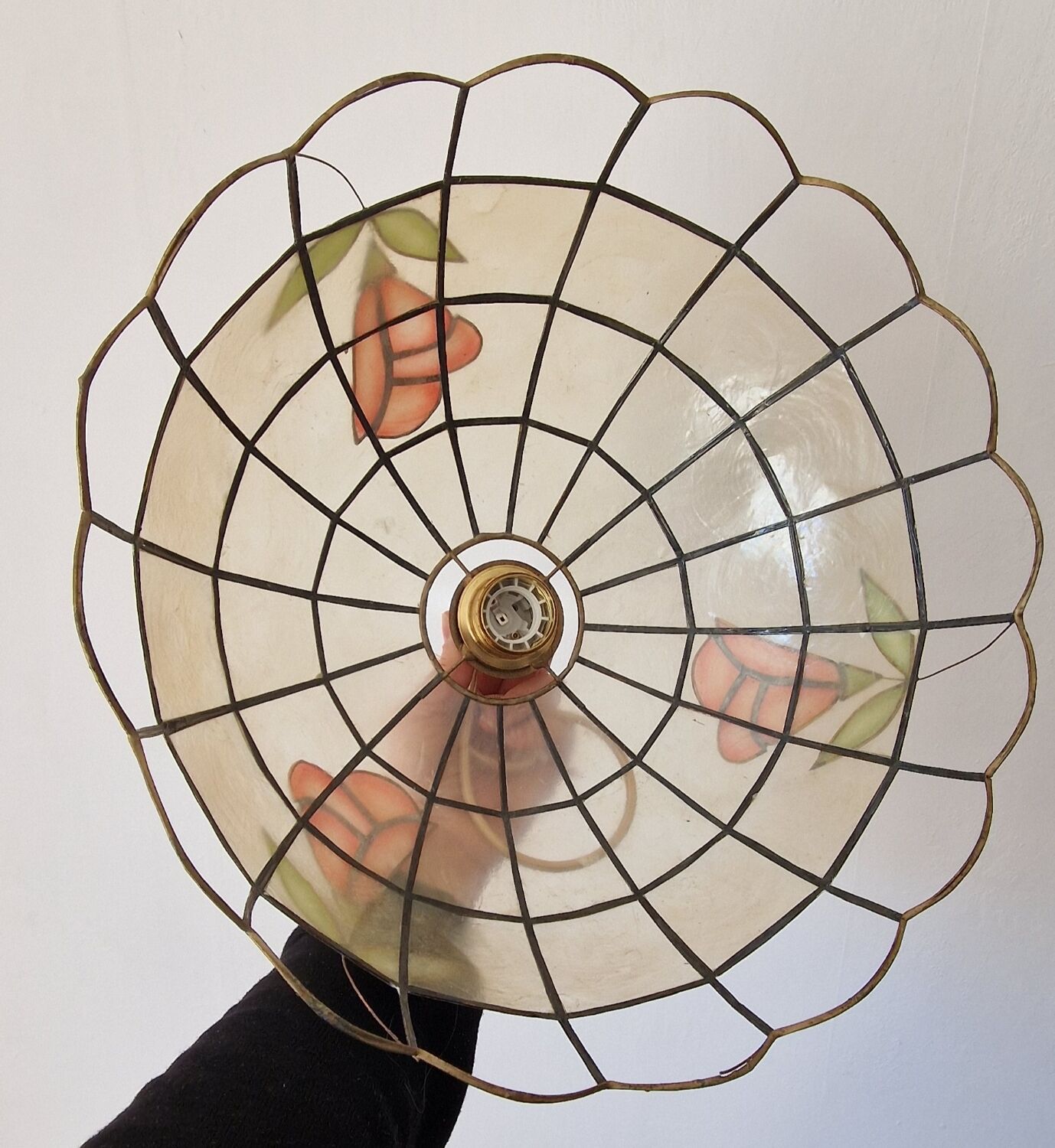 Openwork mother-of-pearl