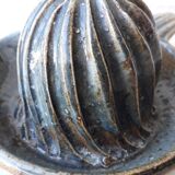 Stoneware lemon squeezer
