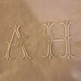 Drap de lin vintage 2 personnes monogrammé « AH »