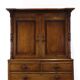 Armoire ancienne en chêne anglais