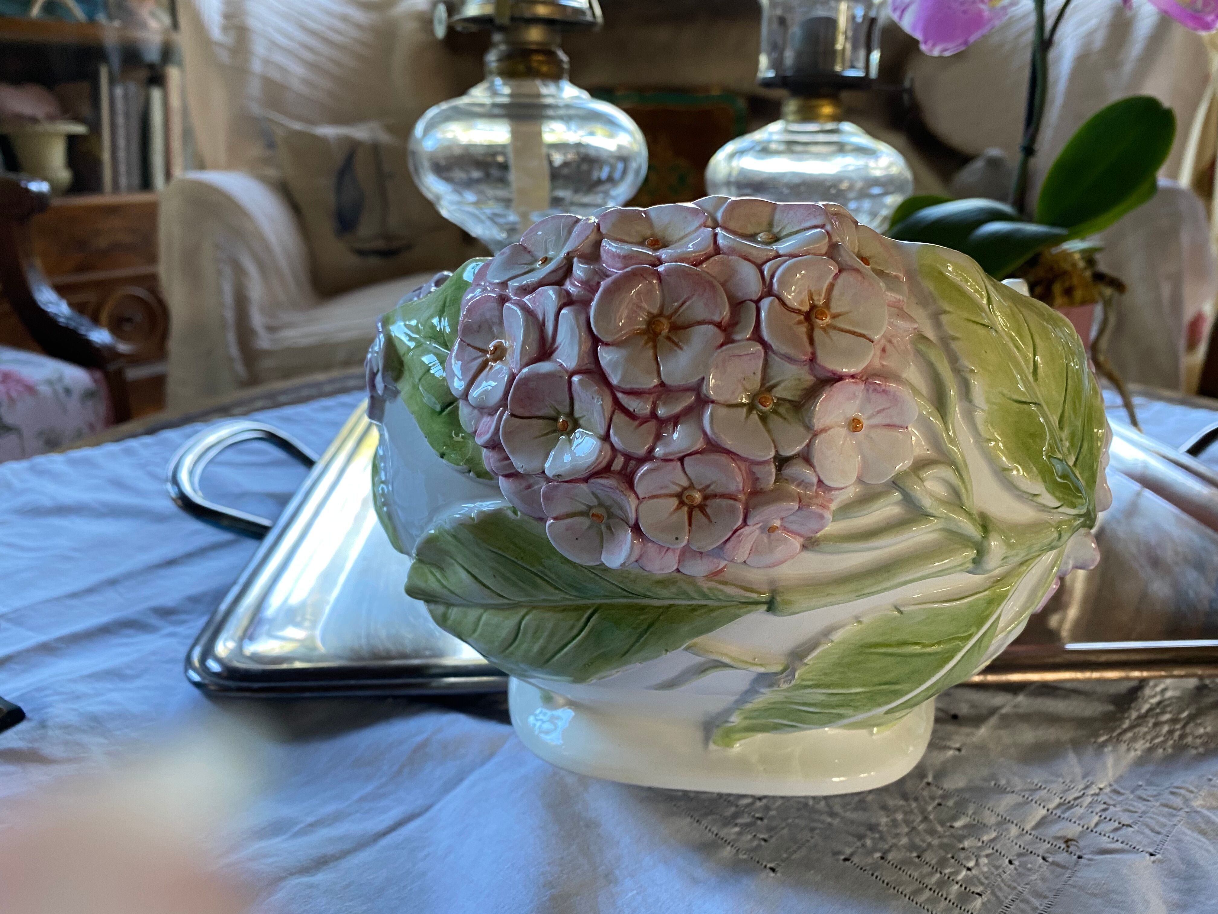 Italian earthenware planter "Hydrangeas"