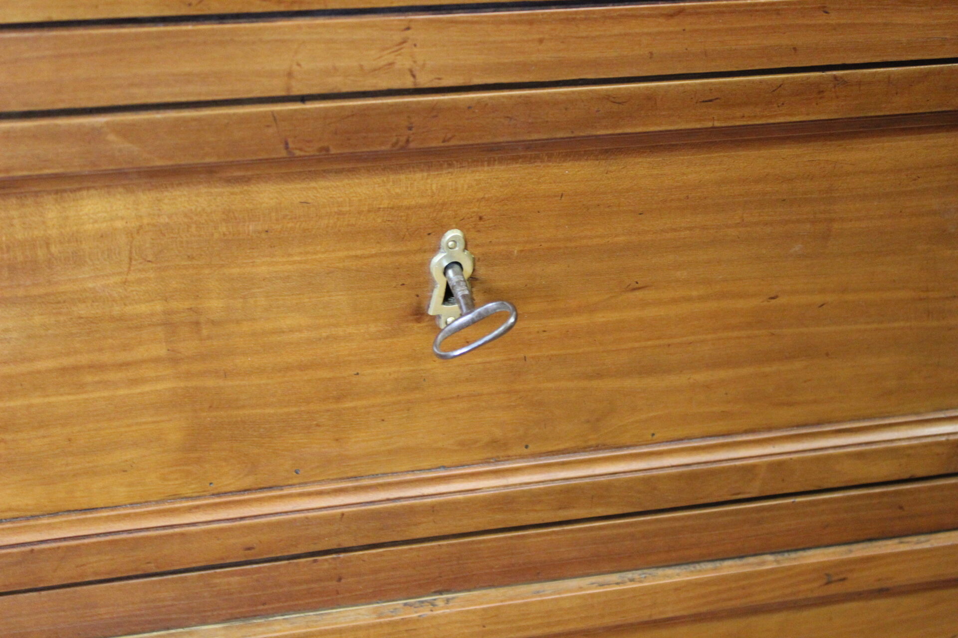 Commode Louis XVI en Merisier Fin XVIIIe