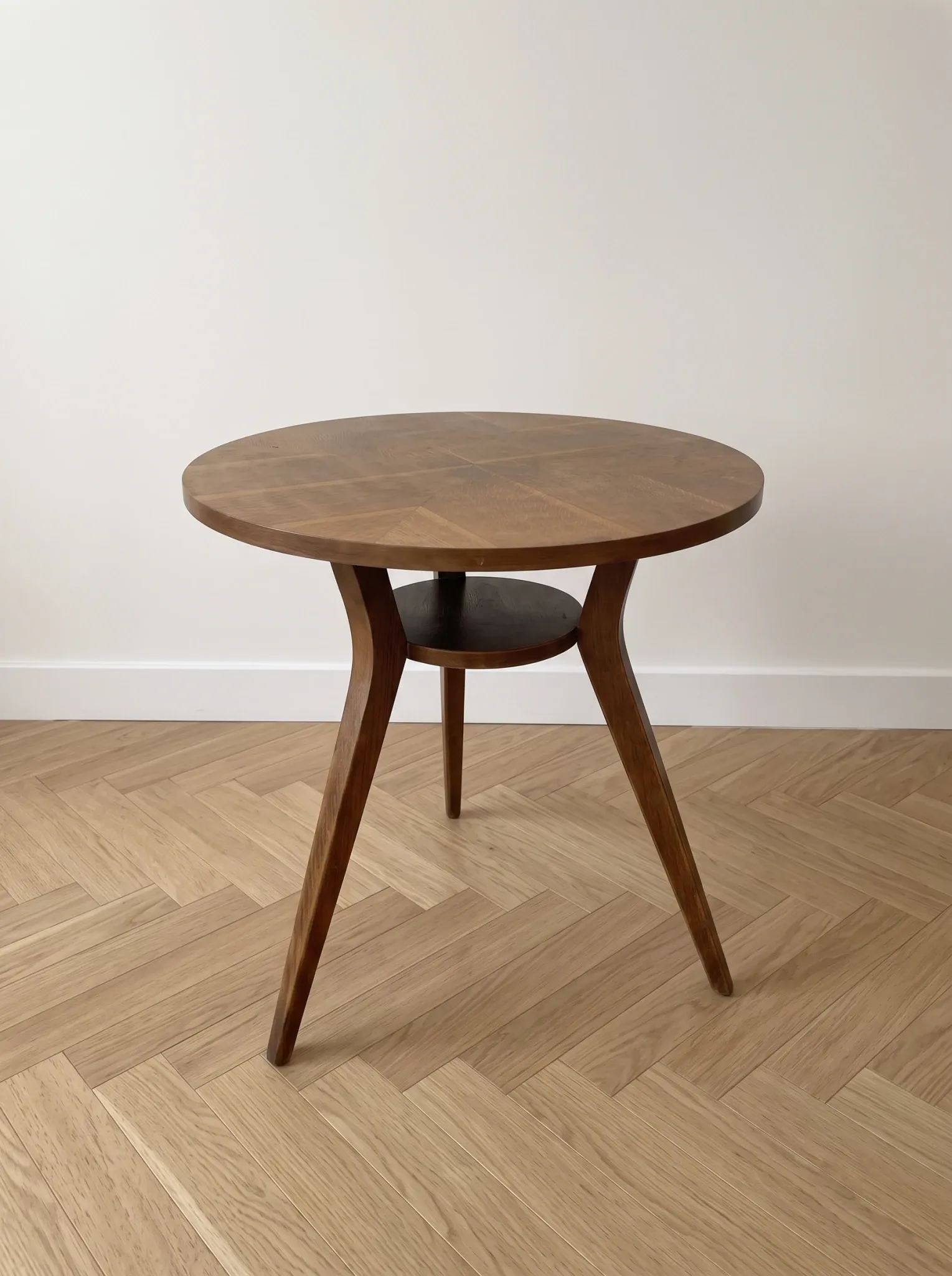 Tripod side table Art Deco in marquetry oak