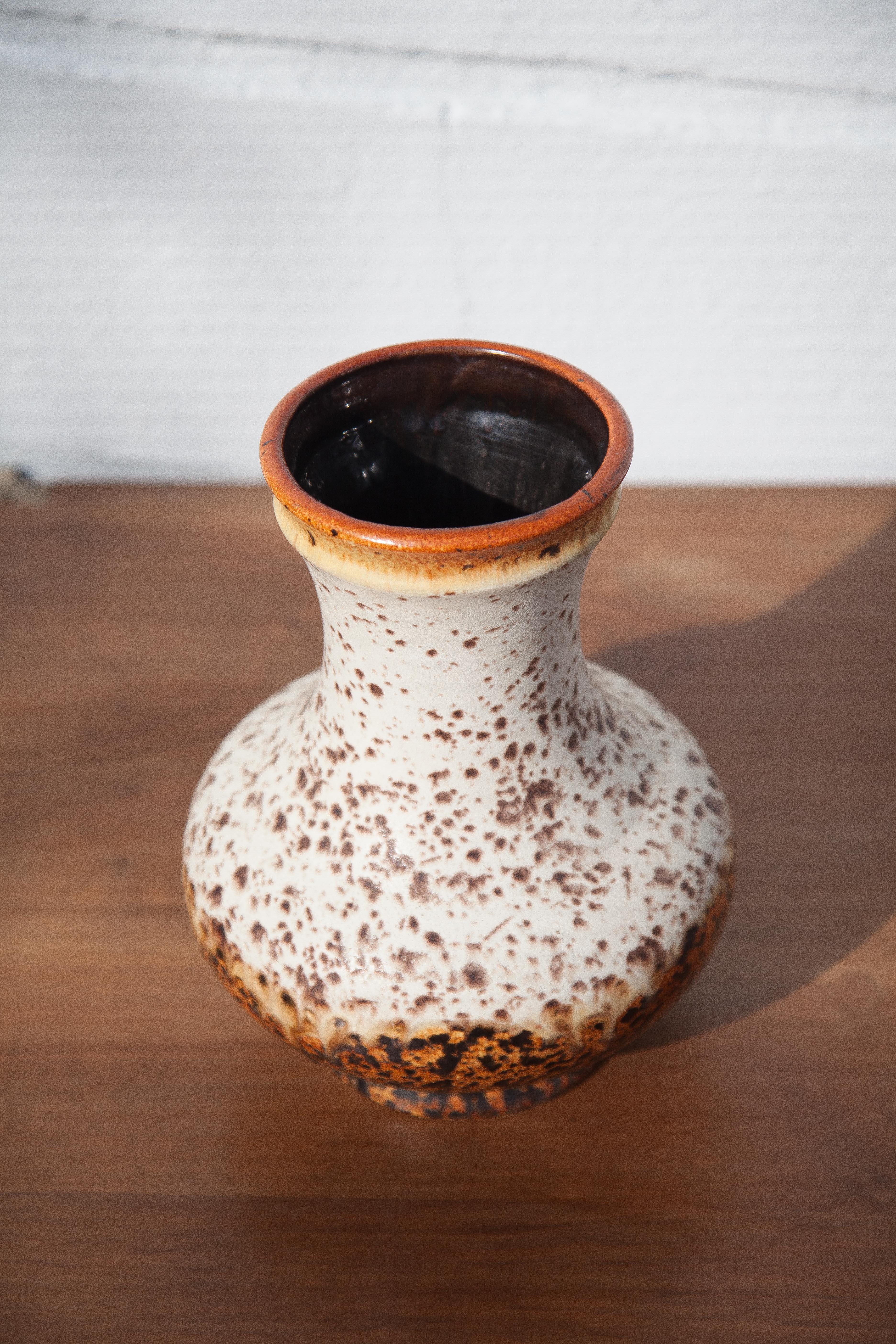 Ceramic vase 528-26 Uebelacker u-keramik, west germany