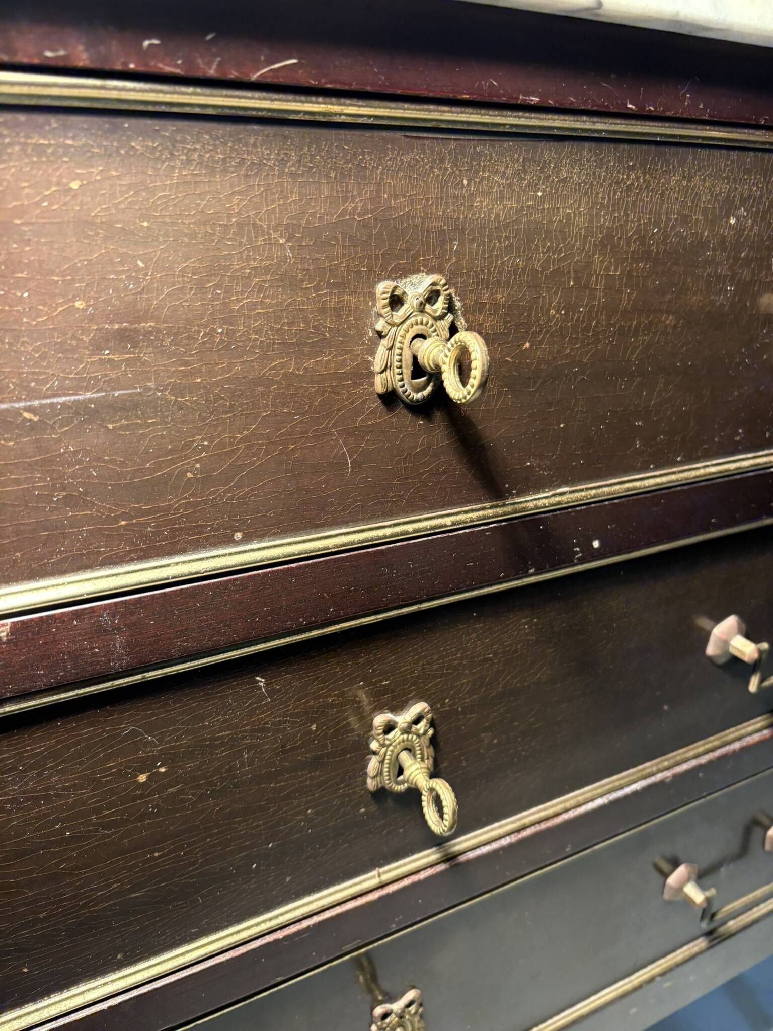 Commode with 3 drawers in Louis XVI style, marble and gilded bronze.
