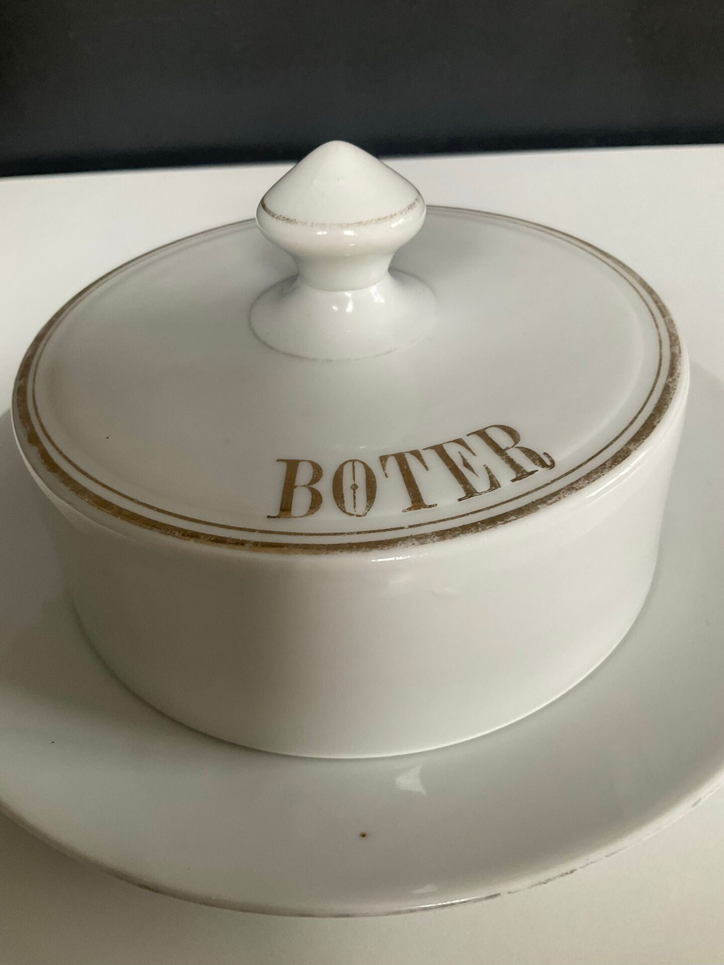 Vintage butter dish in enamelled porcelain