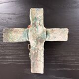 Cross in slip
