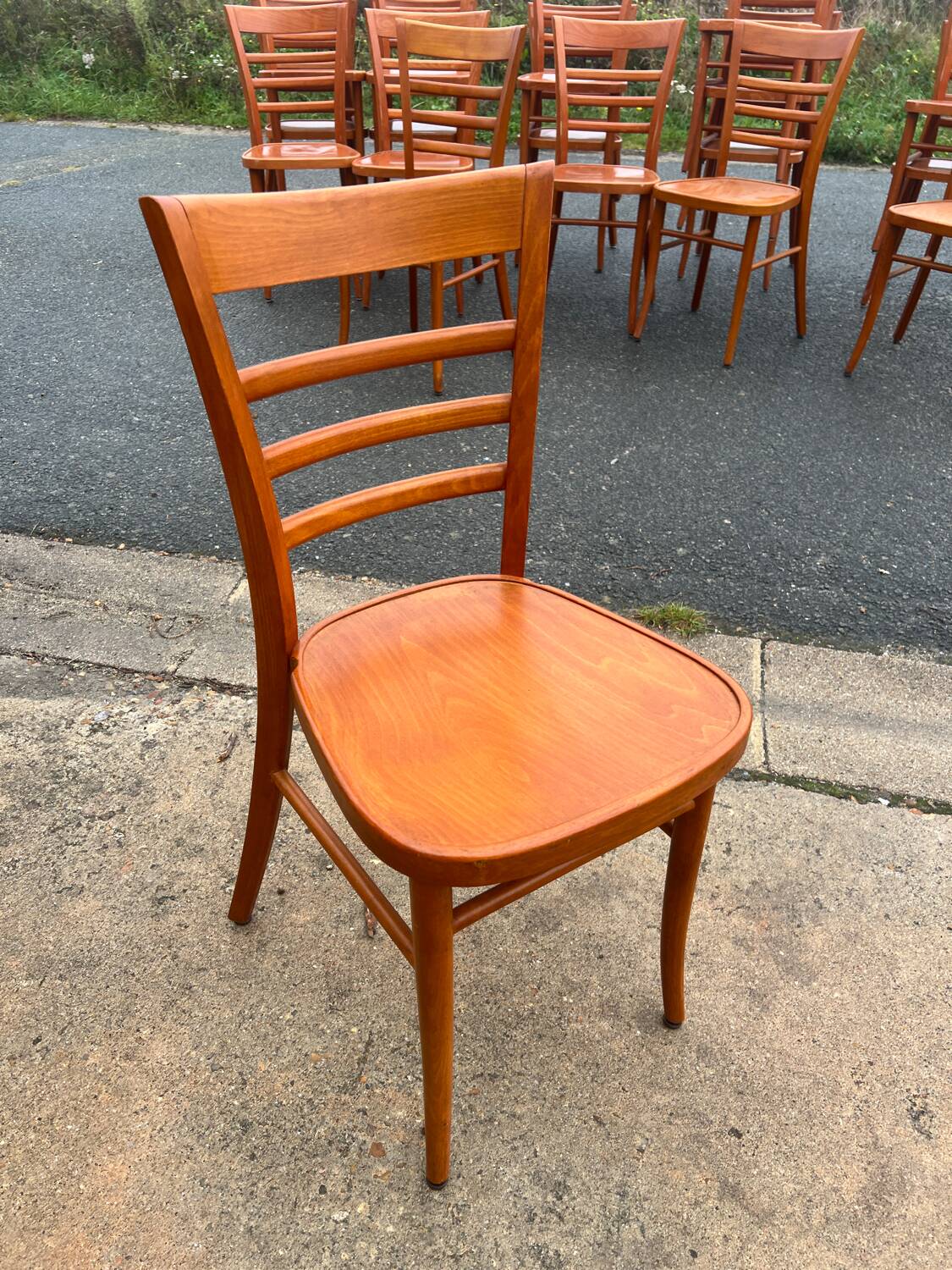 Set of 18 bistro chairs