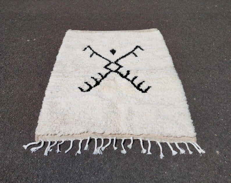Small traditional handmade Berber rug 100-200 cm