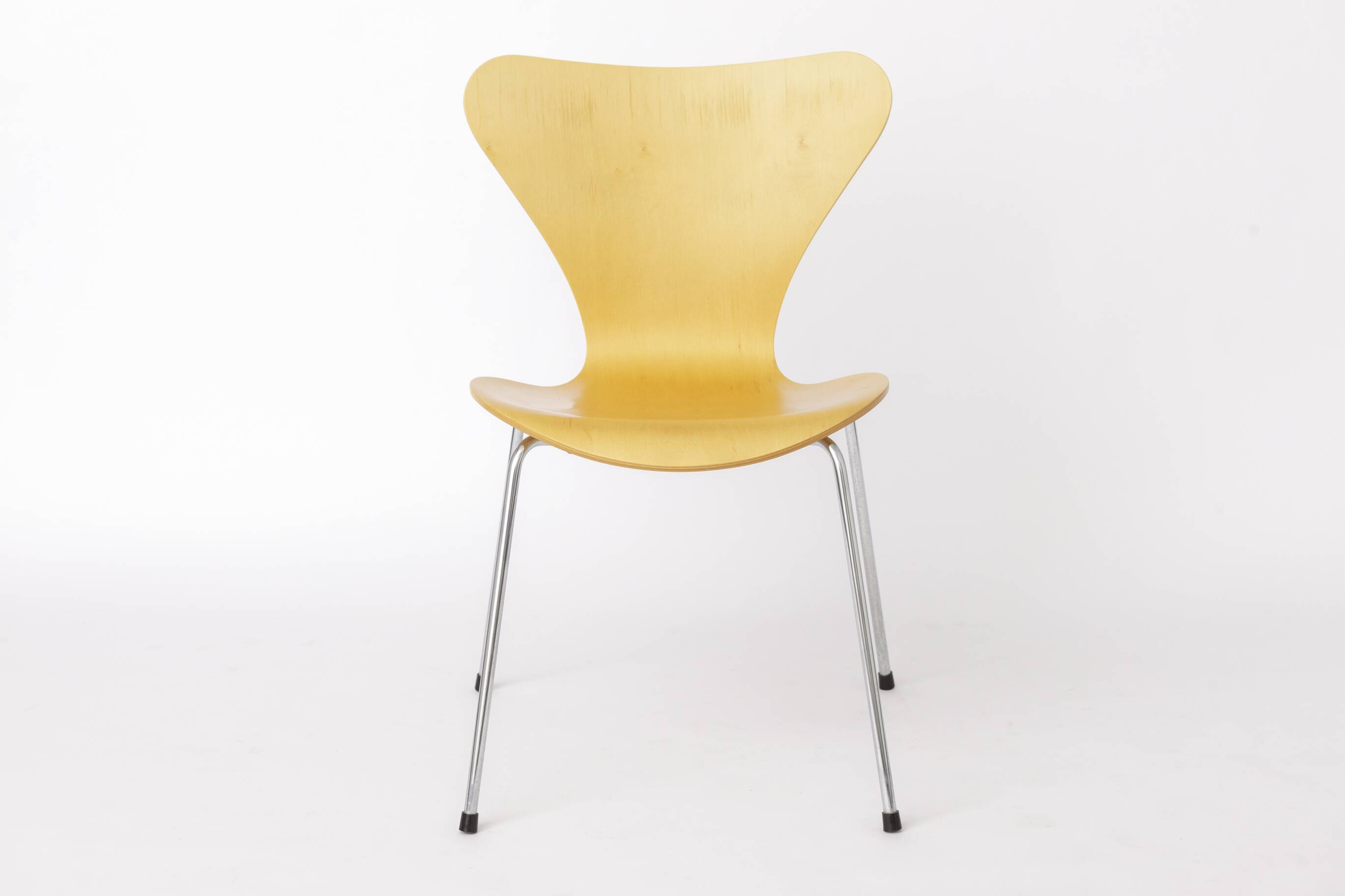 Chaise Arne Jacobsen 3107 (Série 7), Coquille en hêtre, Pieds en chrome, Danois