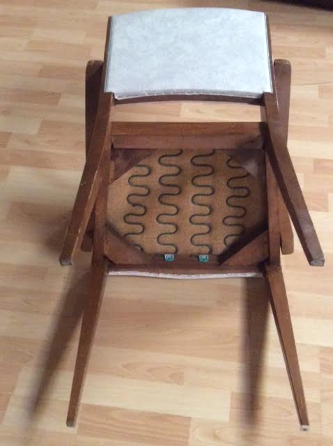 Bedroom armchair in wood and skaî