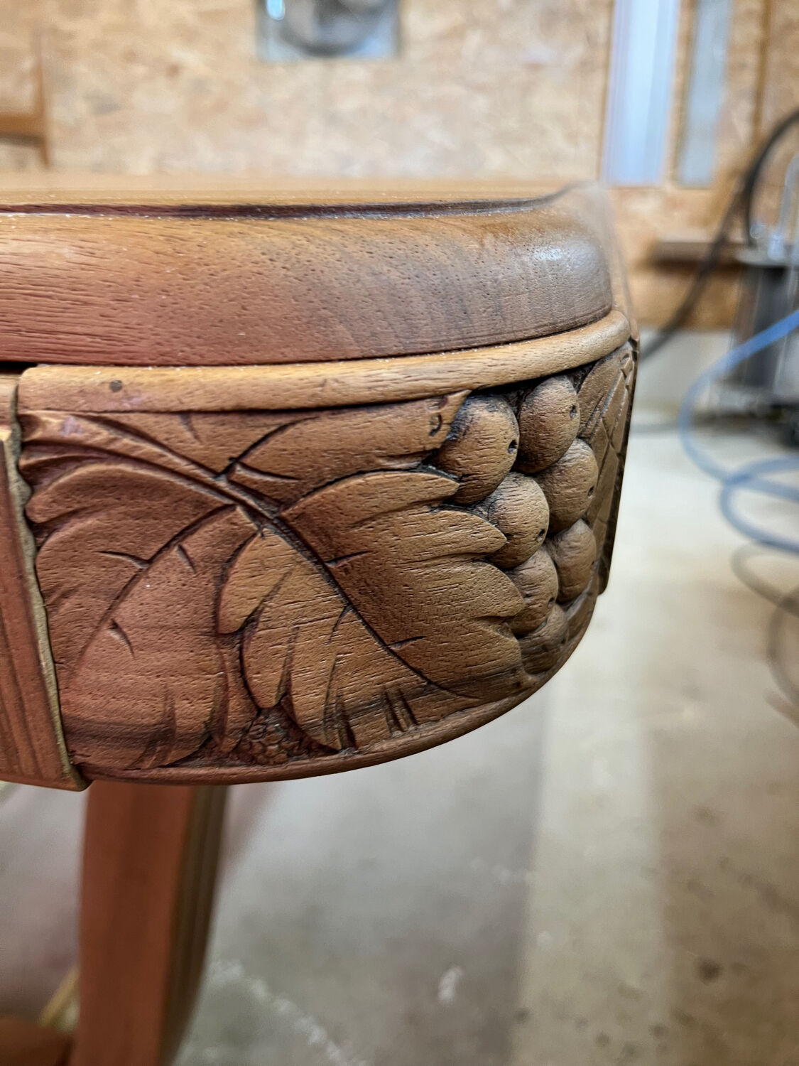 Art Deco table with extensions.