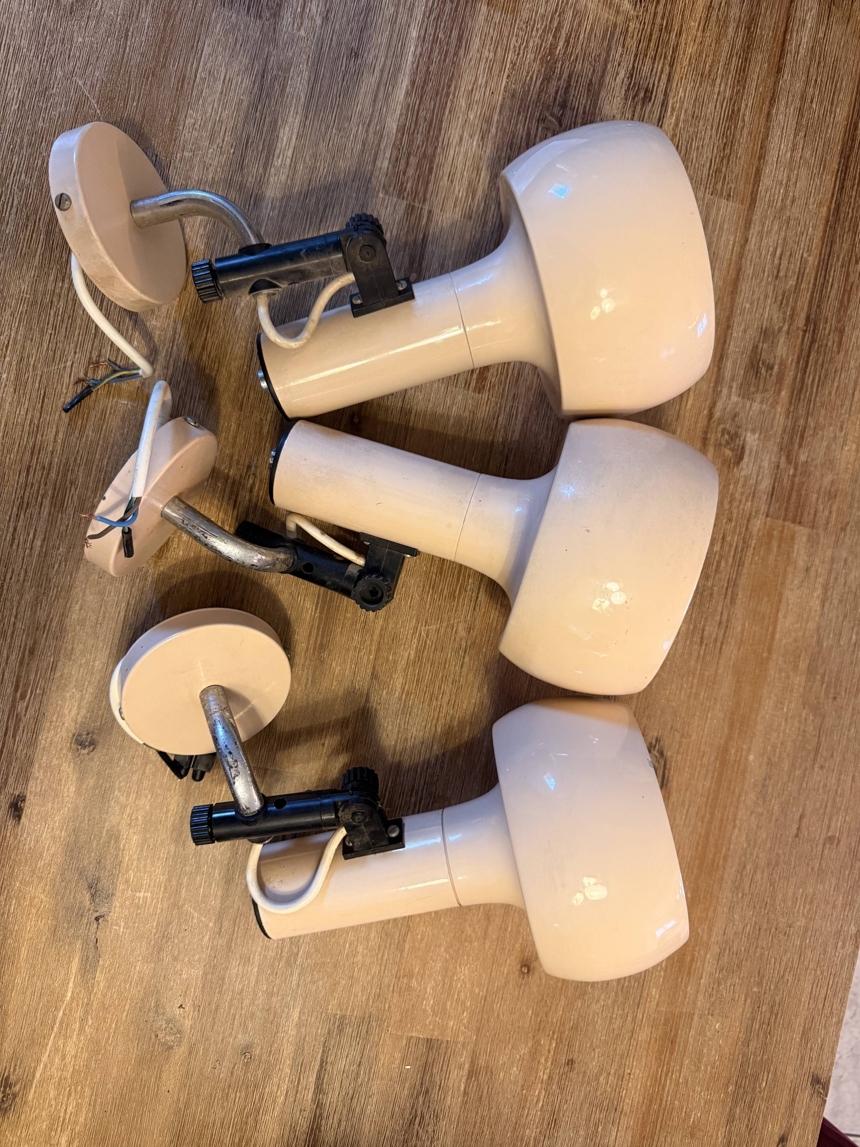 3 vintage beige wall lights