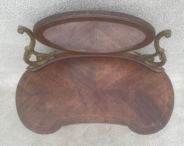 1900s period hairdresser