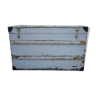 Wooden storage travel trunk