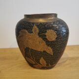 small vase in chiseled brass Japanese decoration