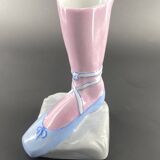 Colette GUEDEN (1905 - 2000) - Vase en porcelaine figurant une pied de danseuse classique