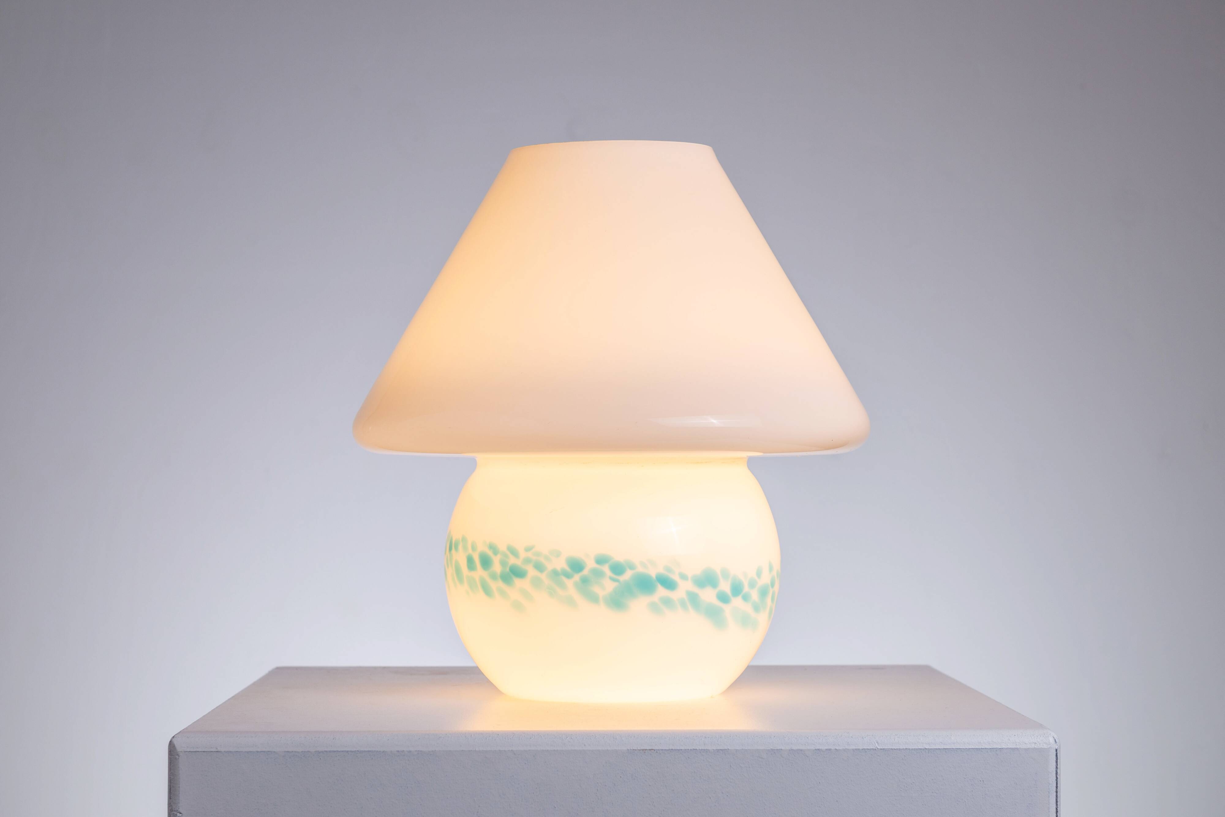Large ‘‘Rosalinda’’ Murano glass mushroom table lamp, 1970s, Italy