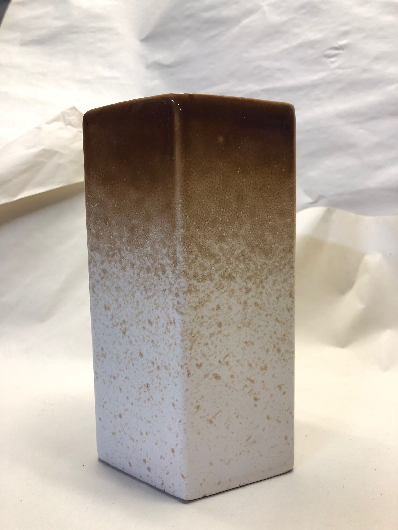 Vase en céramique beige