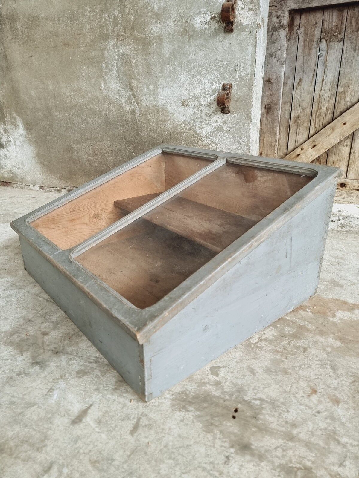 Old table display case counter plant greenhouse 62 x 72 cm