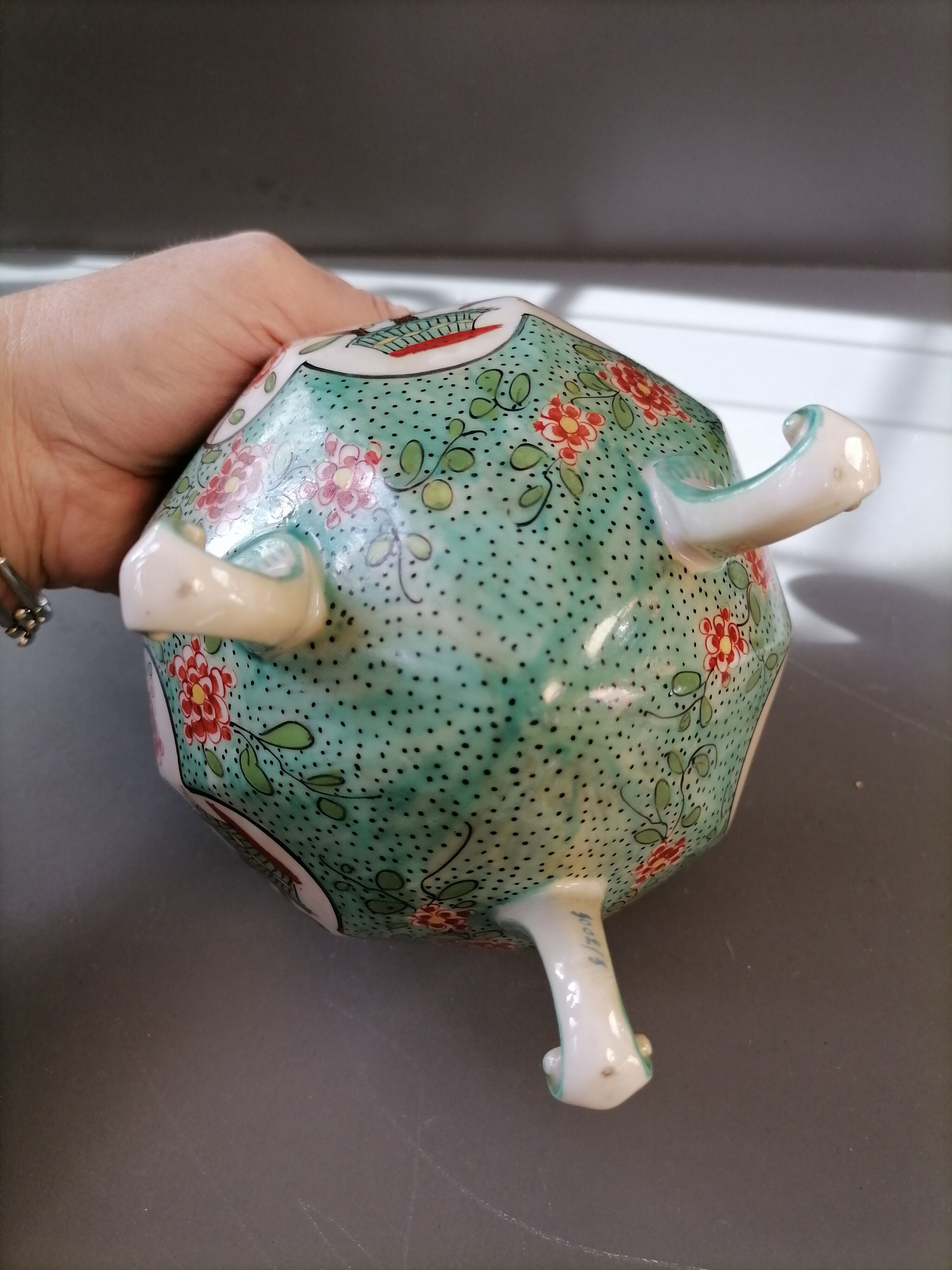 Ceramic pot cover