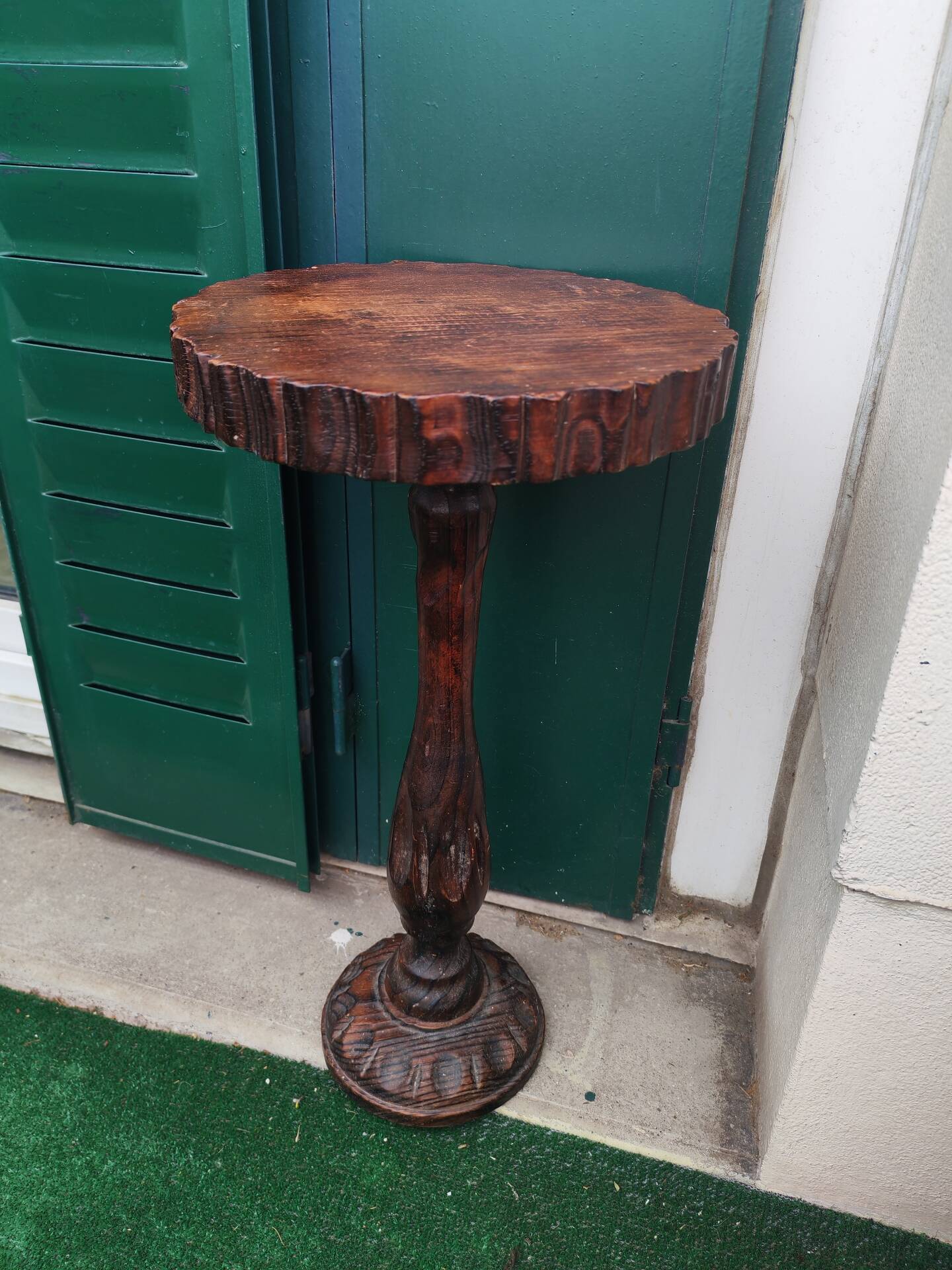Table d'appoint style colonial espagnole vintage 
