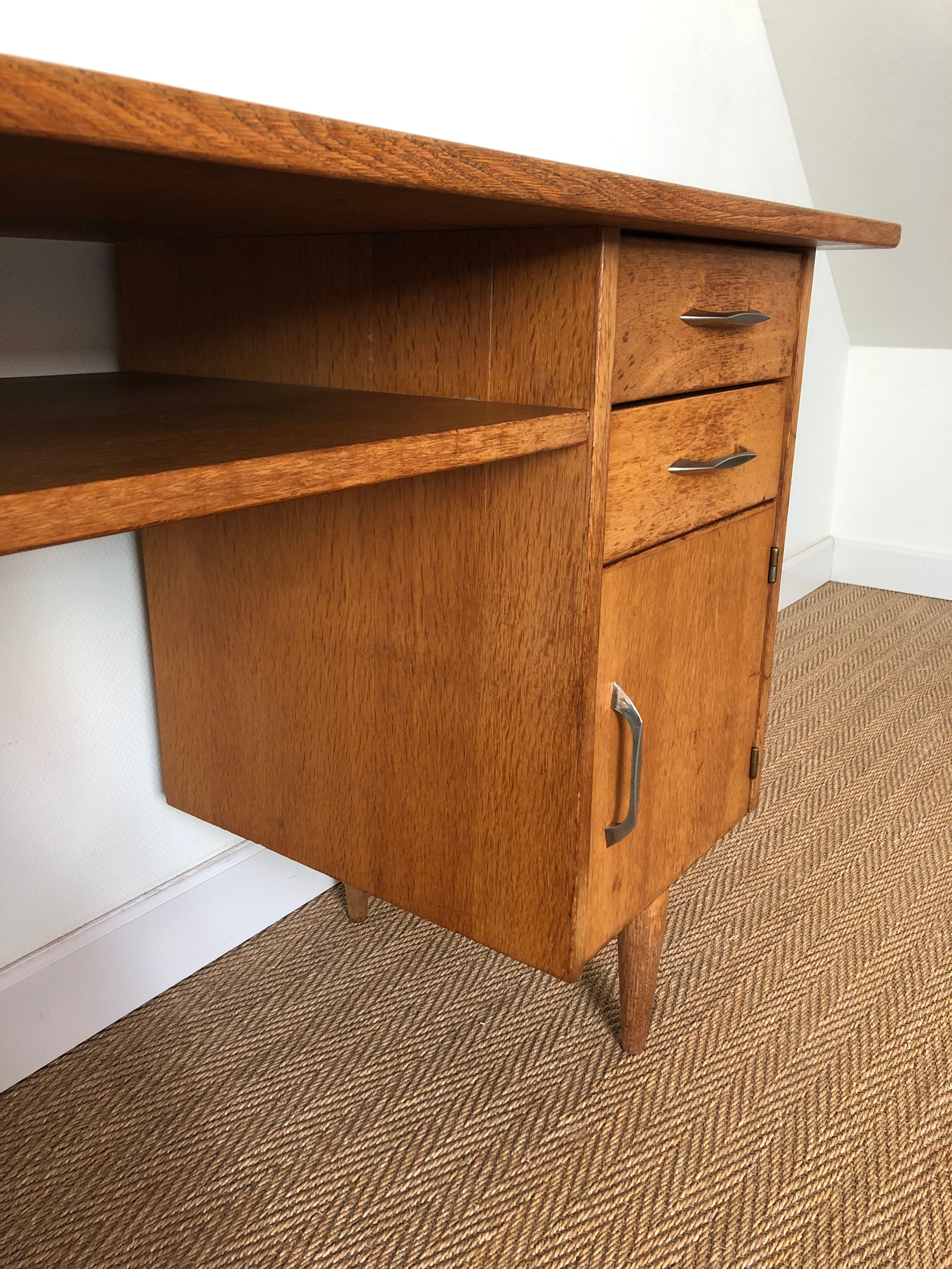 Bureau 1960