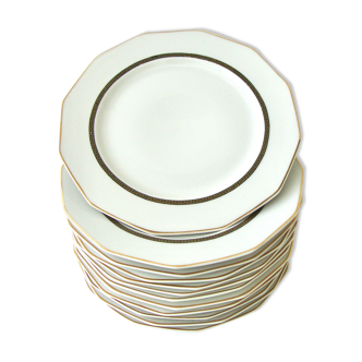 Lot de 12 assiettes plates en porcelaine de Limoges