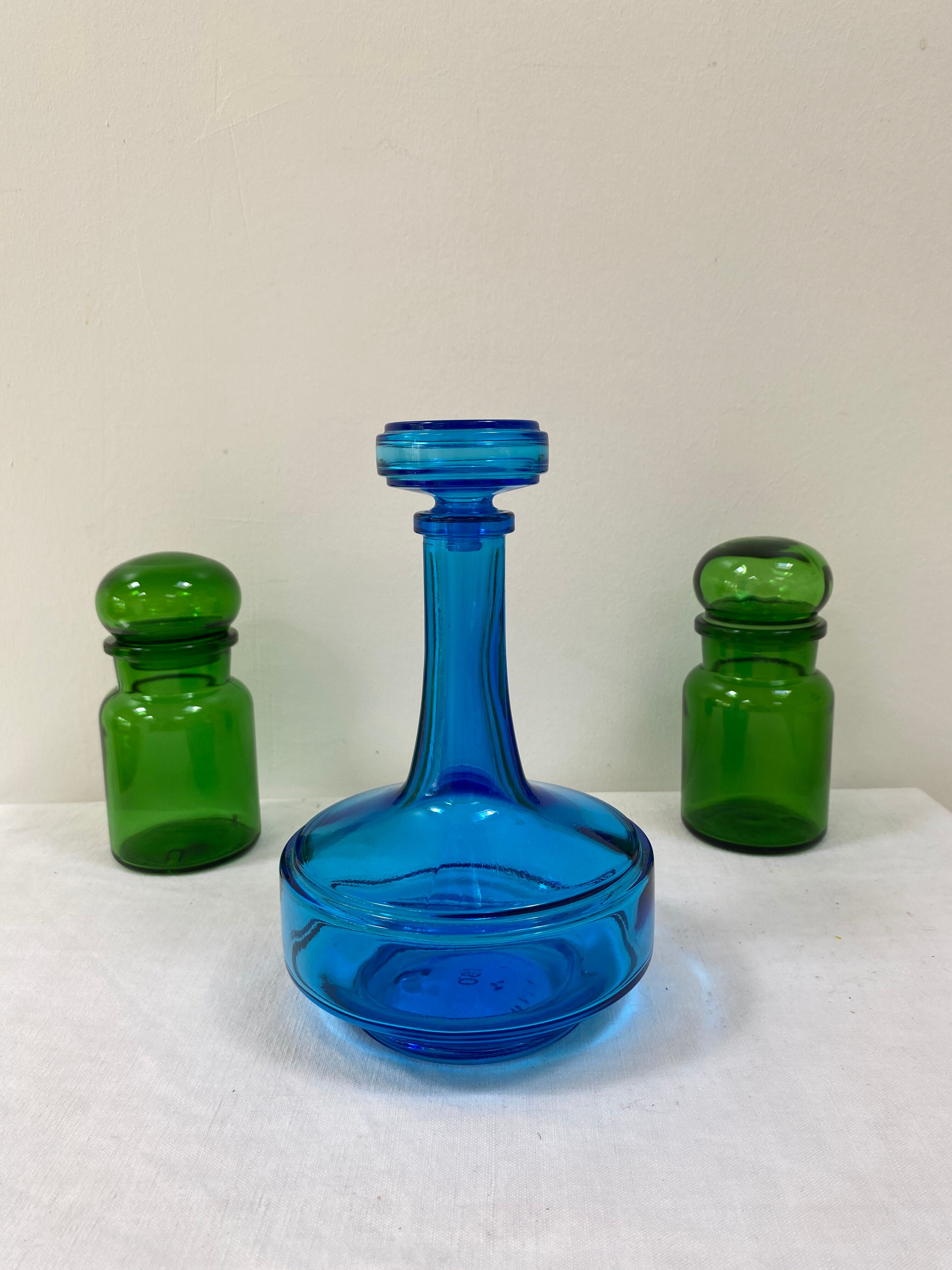 Vintage turquoise blue glass vase/decanter
