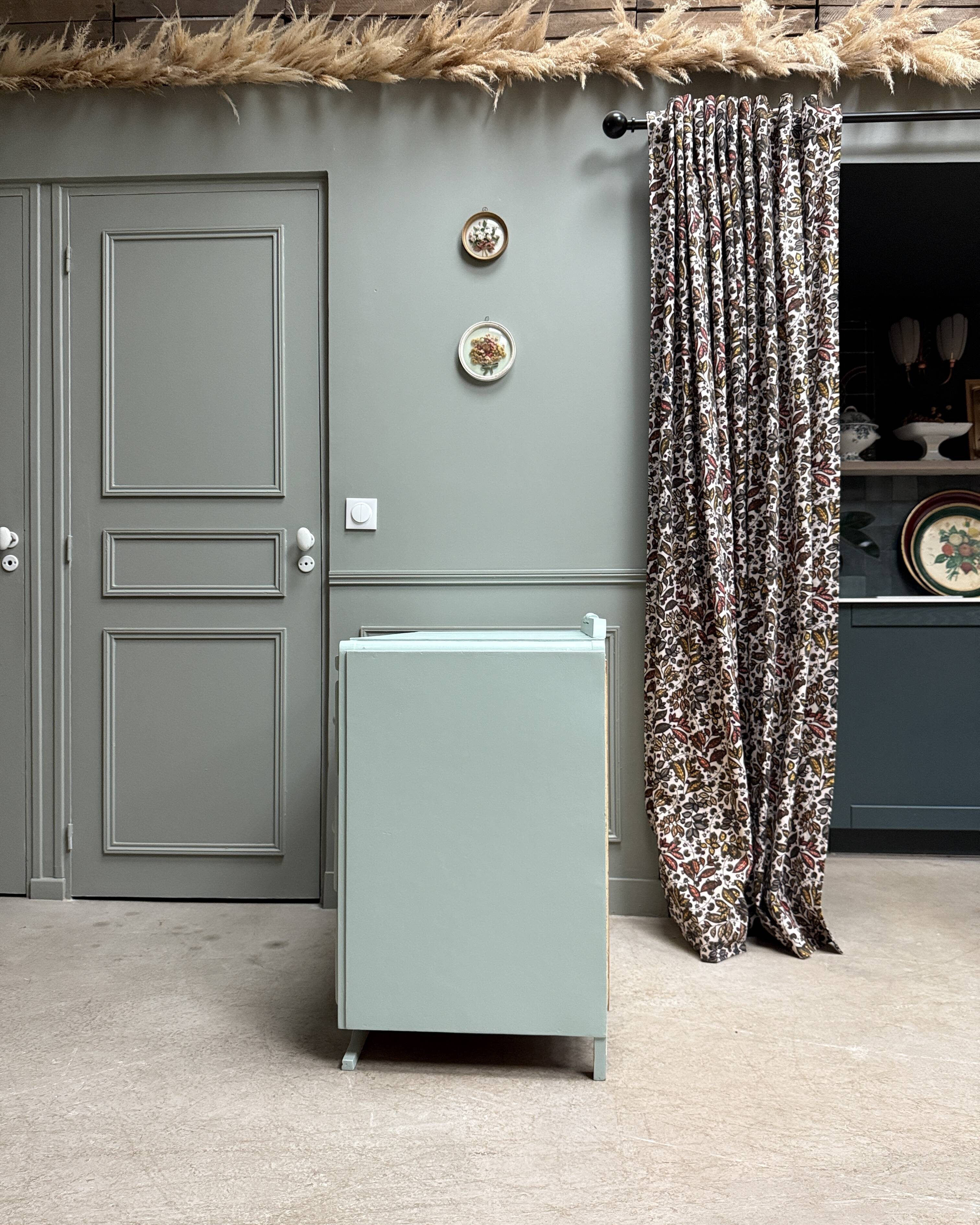 Art Deco chest of drawers