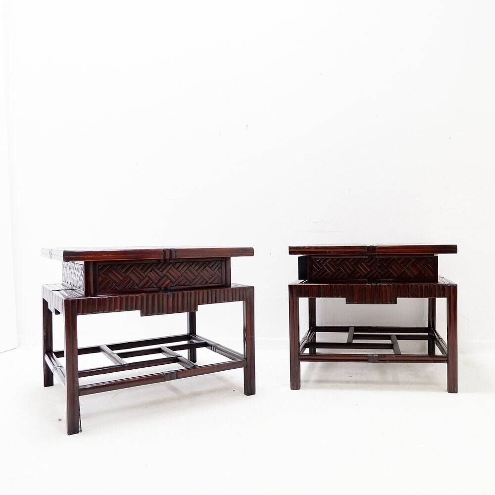 Pair of vintage pagoda tables in faux bamboo with chevron pattern - Maitland & Clasco