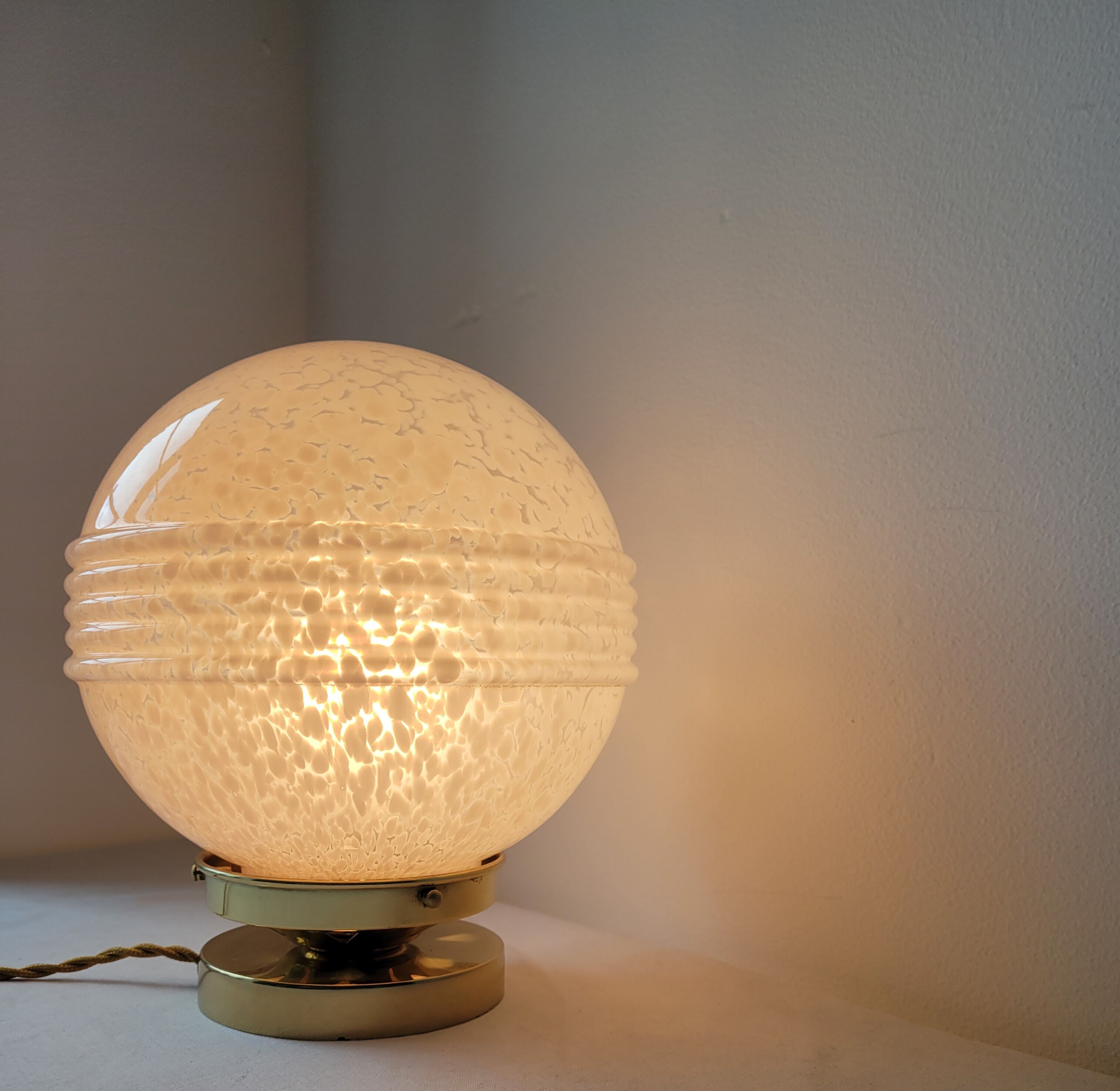 Art Deco lamp in brass and glass by Clichy