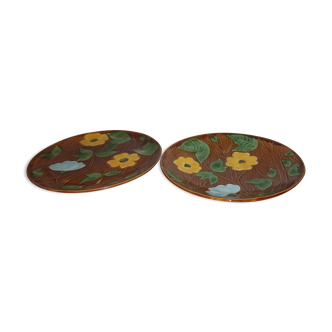 Set of 2 flat Sarreguemines style dabbling