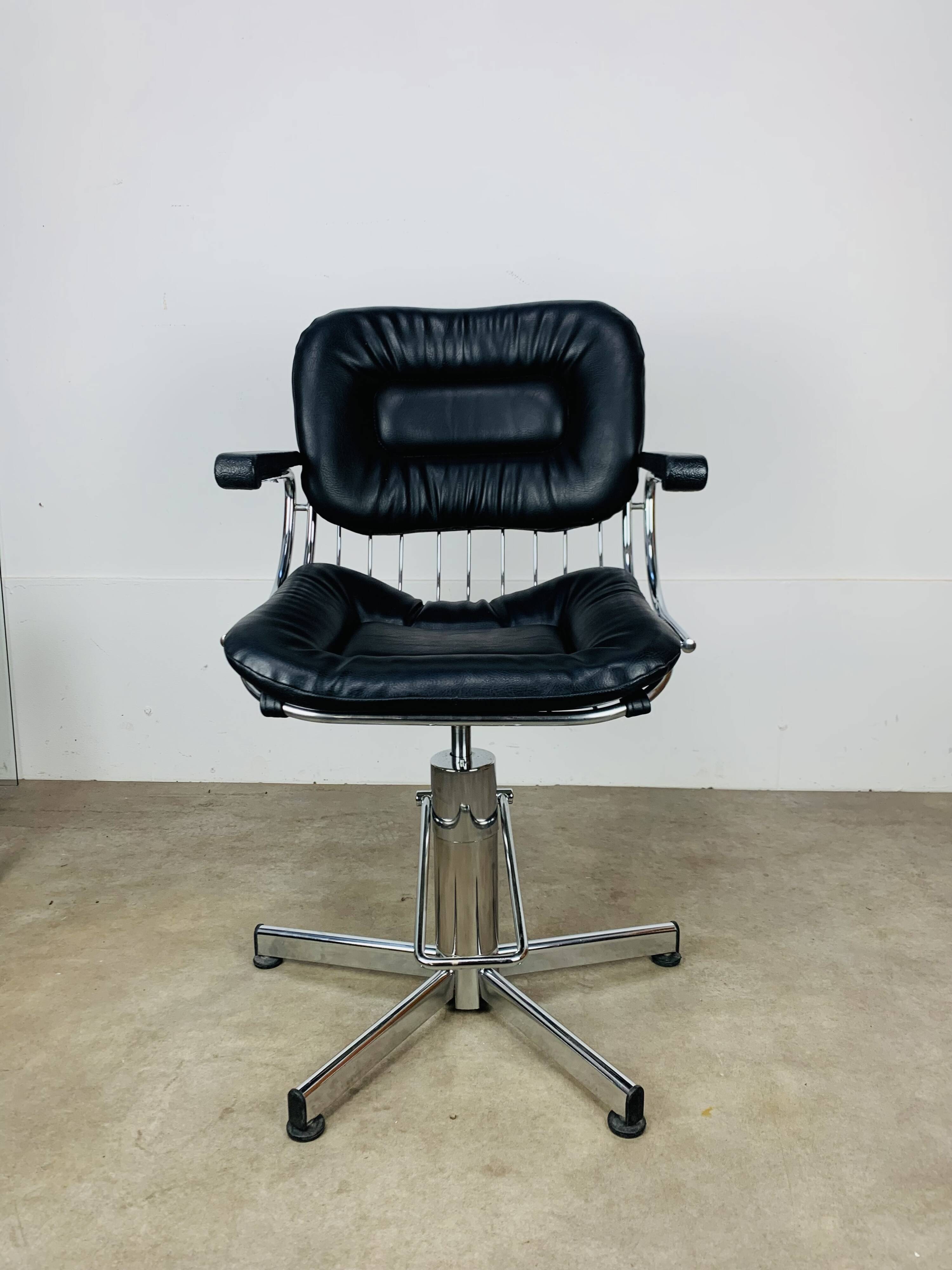 Adjustable and swivel office chair by Gastone Rinaldi
