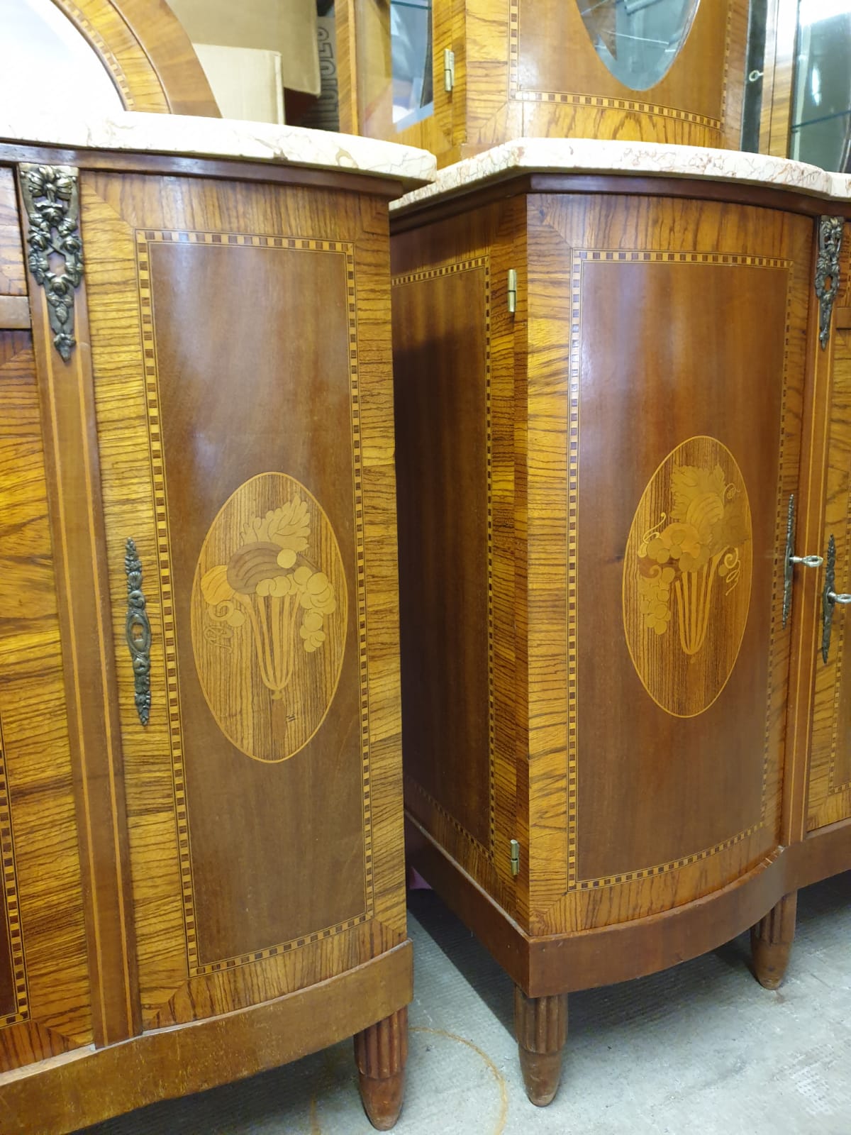 Art Deco showcase sideboard in merisier et zebrano