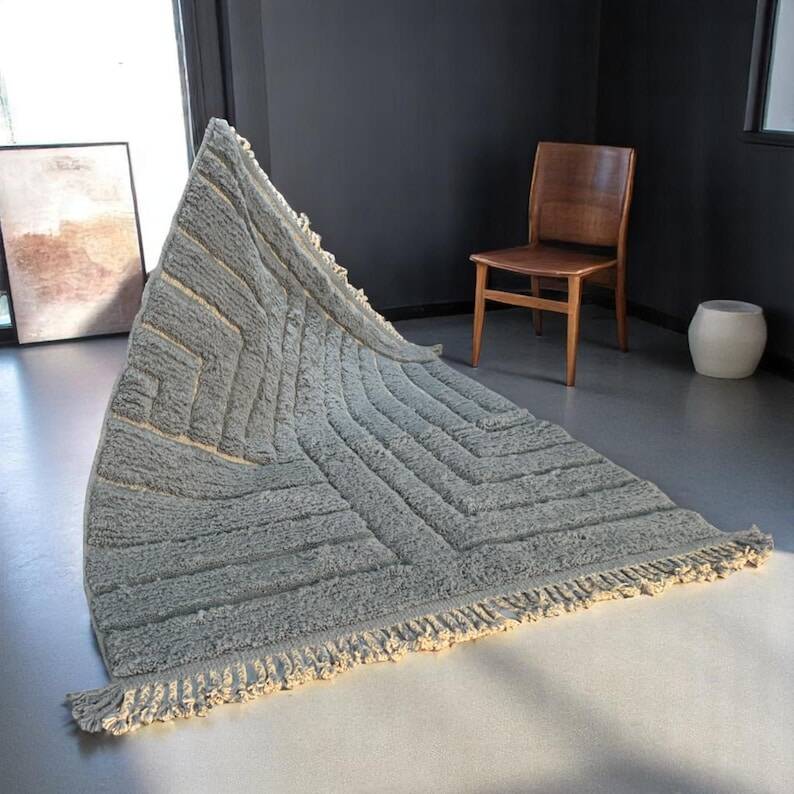 Light grey wool Berber rug size 150 x 250 cm
