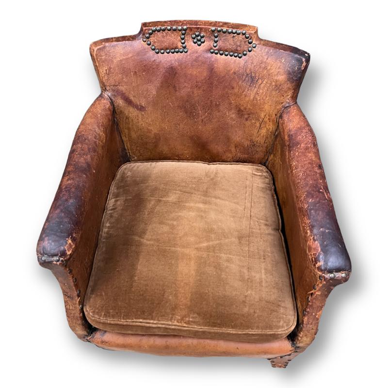 Sofa and 2 club armchairs