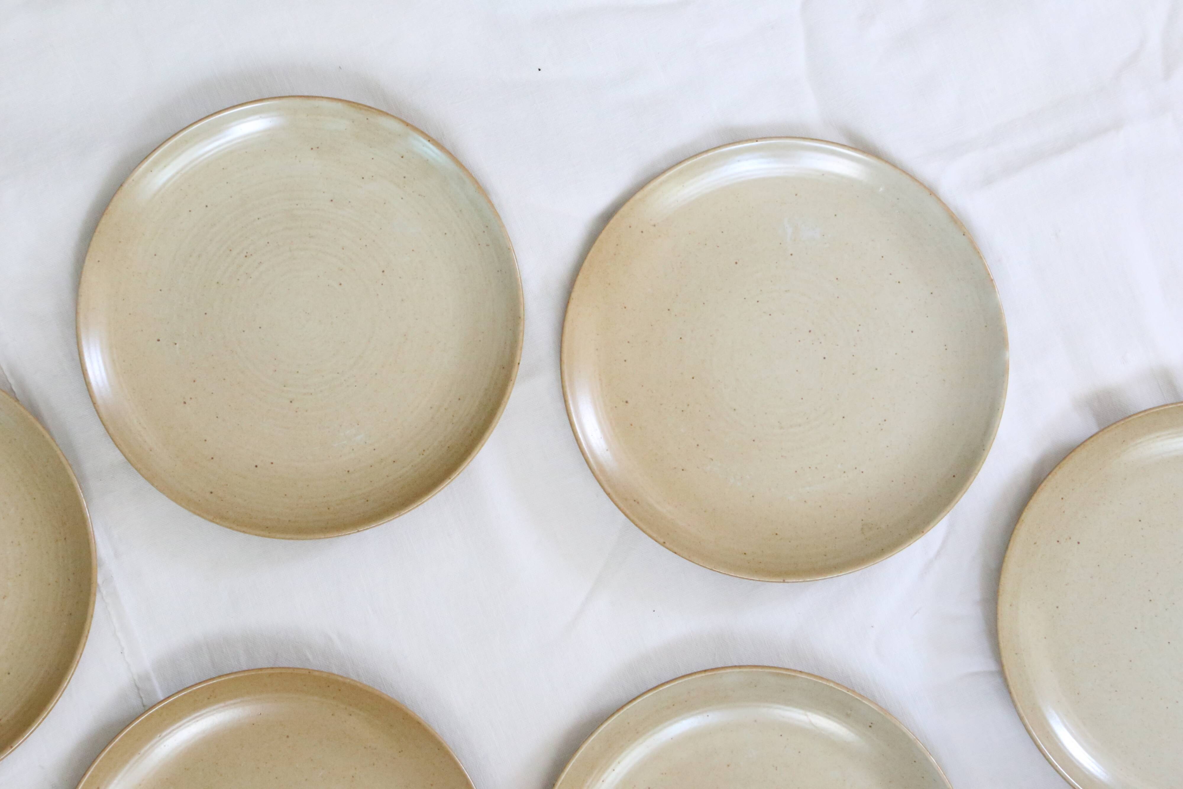 Set of 6 flat plates in sandstone, Sandstone village, vintage French