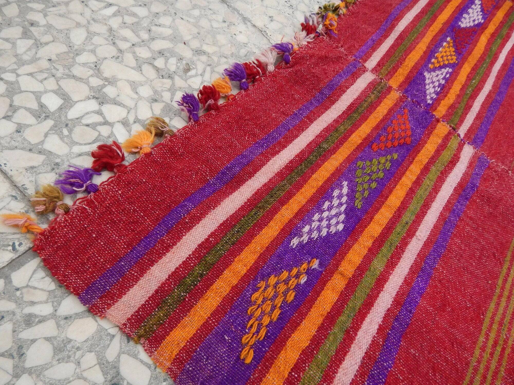 Vintage Turkish kilim, handwoven, 151x246 cm.