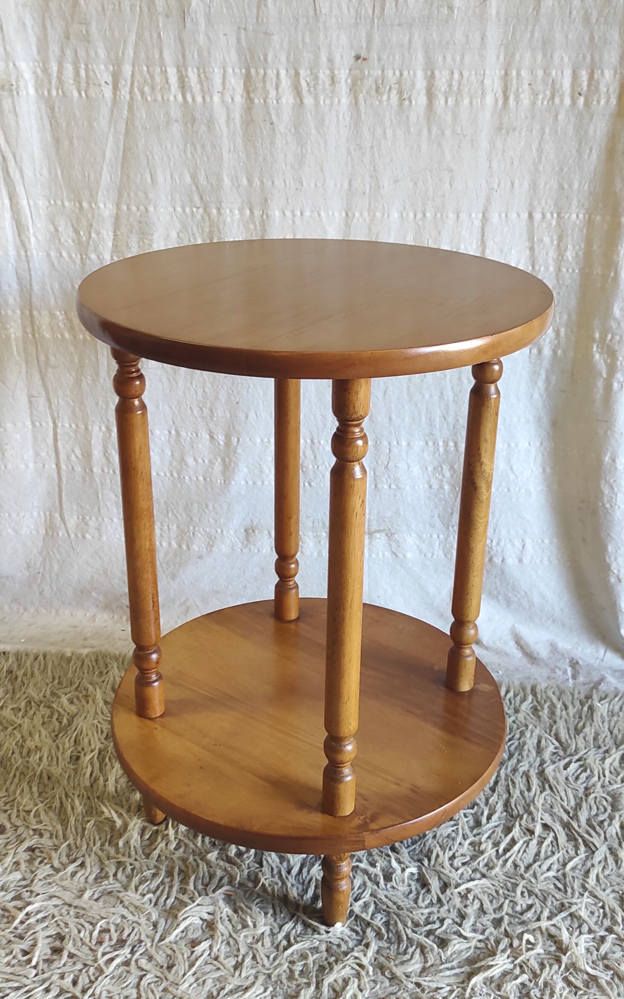 Table d'appoint ronde en bois massif - mid.XXeme
