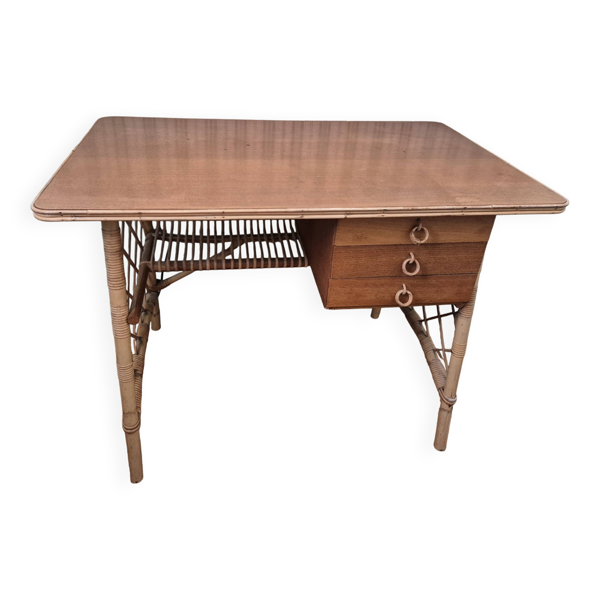 Bureau ancien en rotin