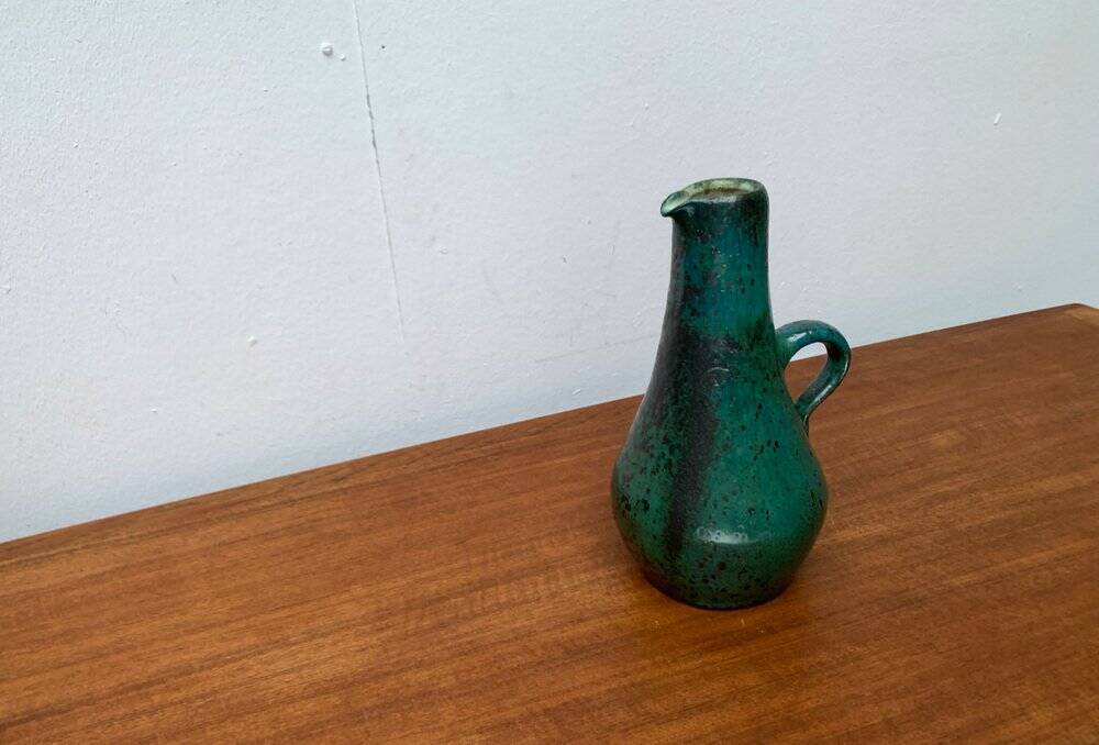 Carafe vase of studio pottery in a minimalist mid-century style by Helma Klett for Kunsttöpferei Klett, 1960s.