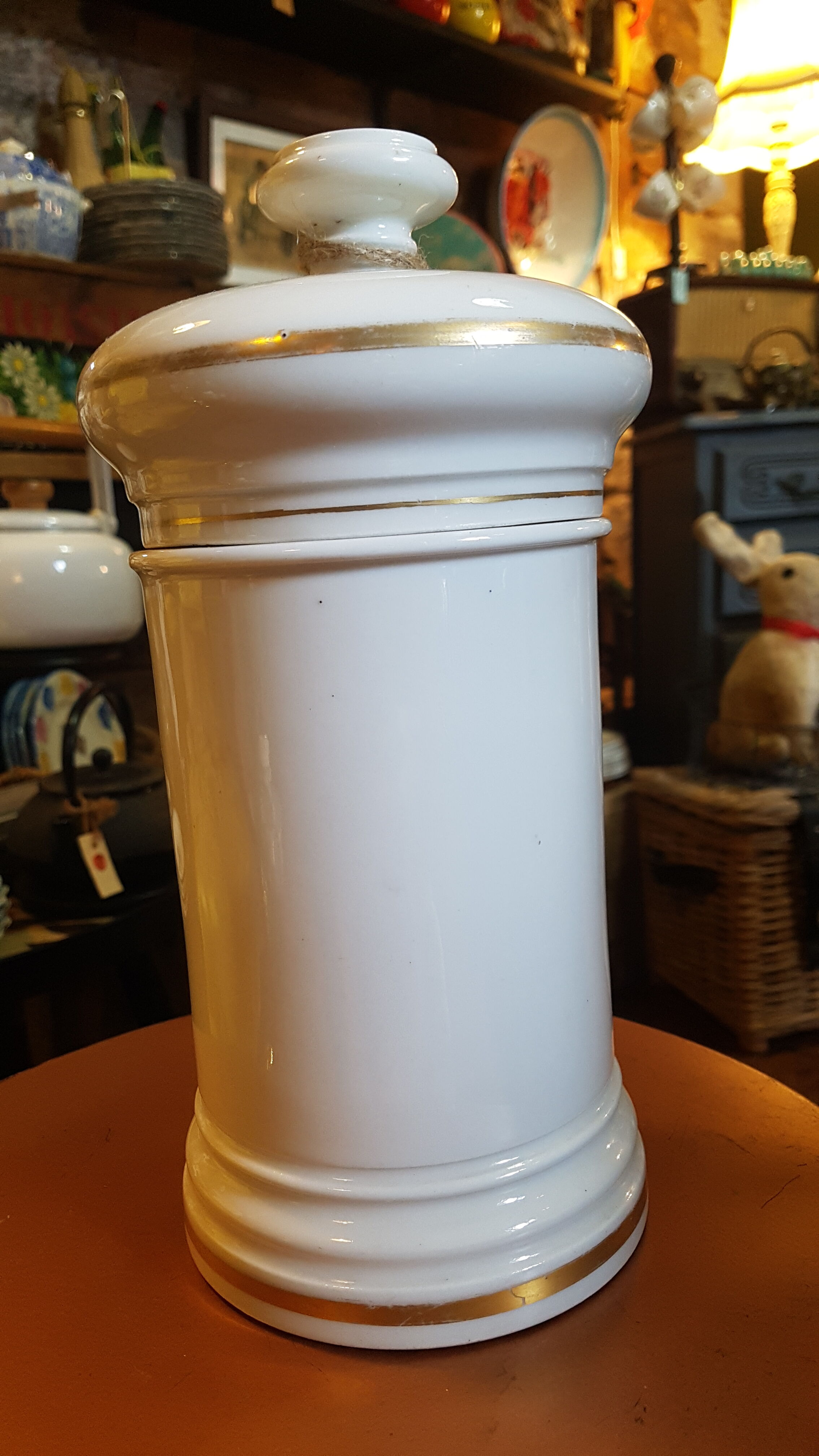 Pots old apothecary lot of 2