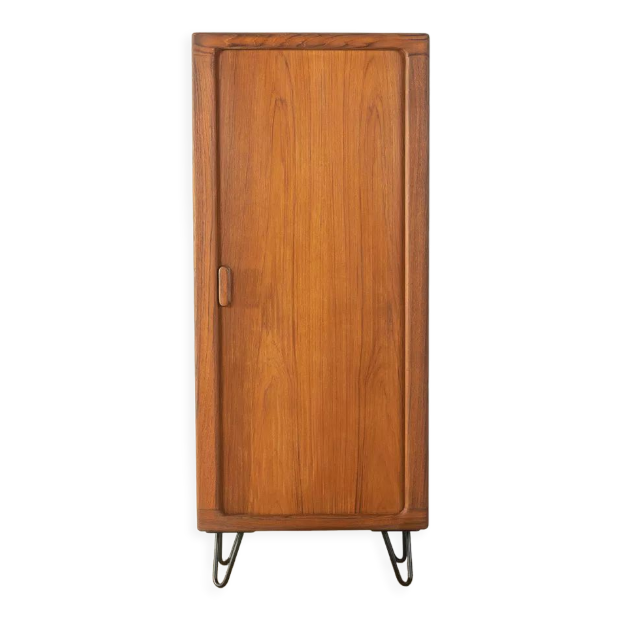1960s Dresser, Dyrlund