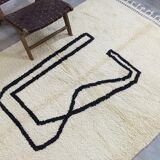 Moroccan Berber wool rug 252 x 175 cm