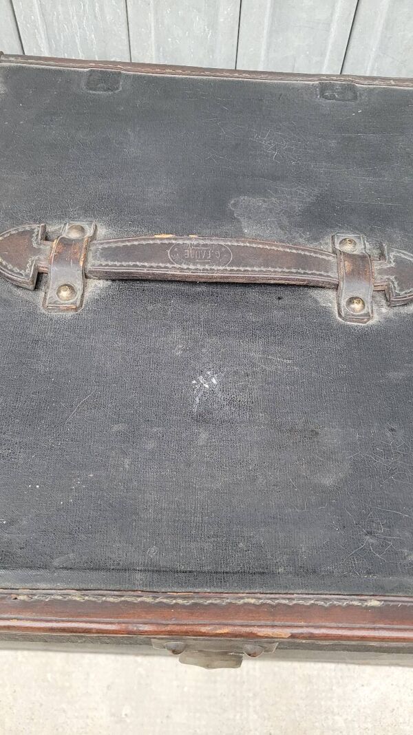Malle de voyage en cuir époque 1900s