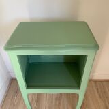 Green bedside