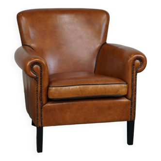 Sheepskin leather armchair with a luxurious appearance