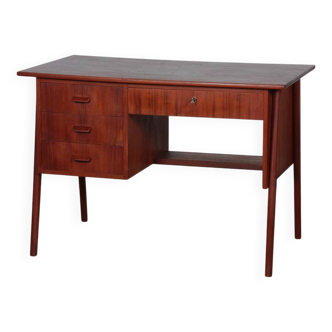 Bureau scandinave des années 1960